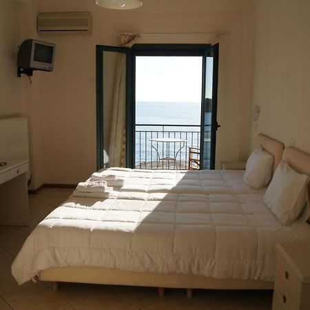Aparthotel Gorgones, Sea-Front, Great View Kardamyli Exterior foto