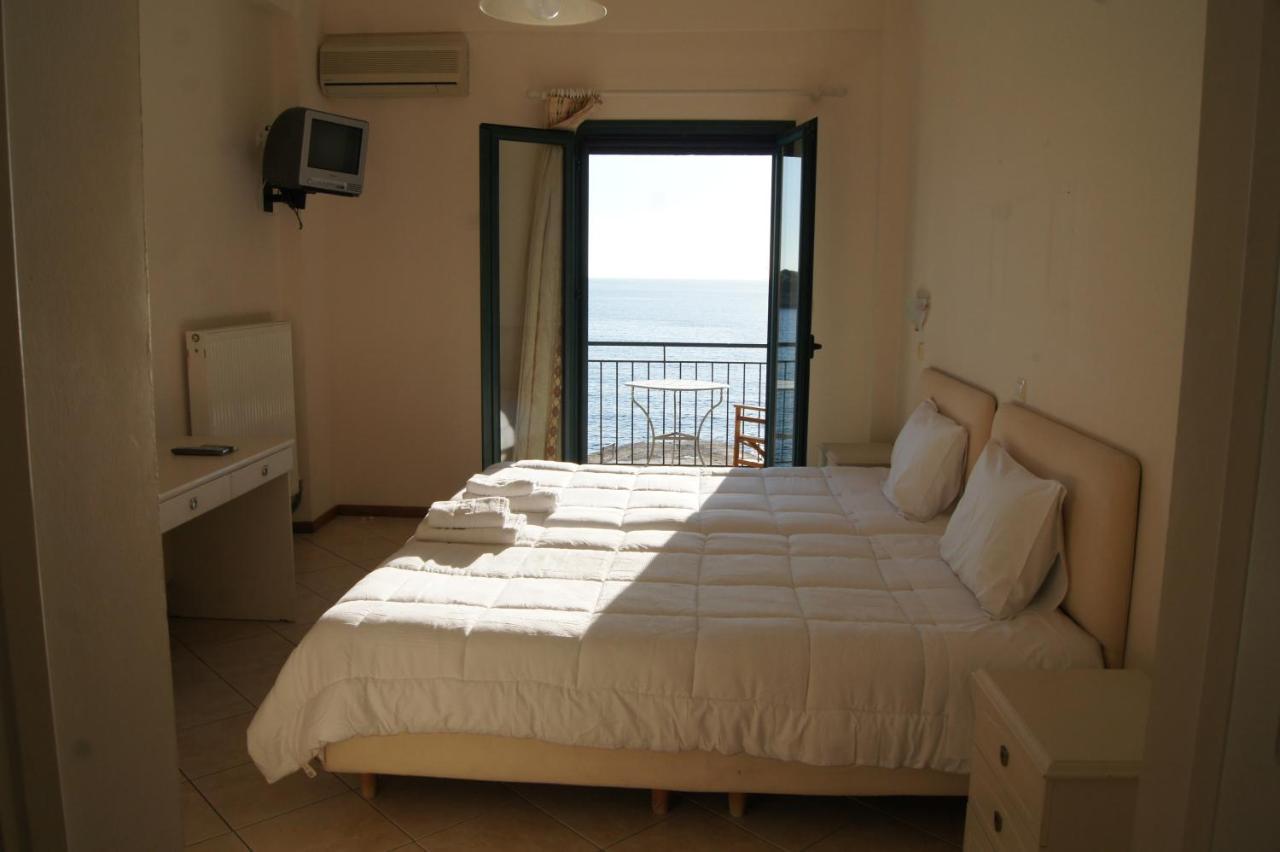 Aparthotel Gorgones, Sea-Front, Great View Kardamyli Exterior foto
