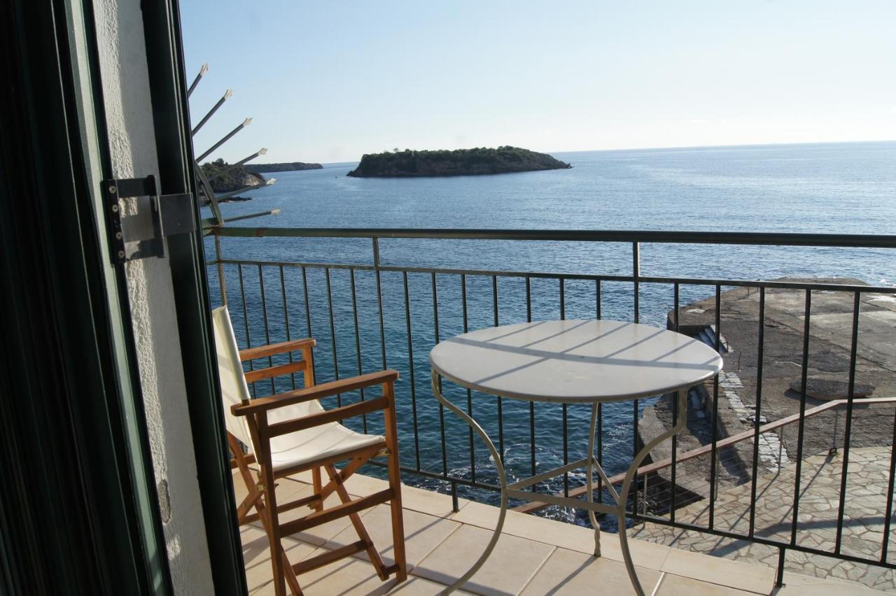 Aparthotel Gorgones, Sea-Front, Great View Kardamyli Exterior foto