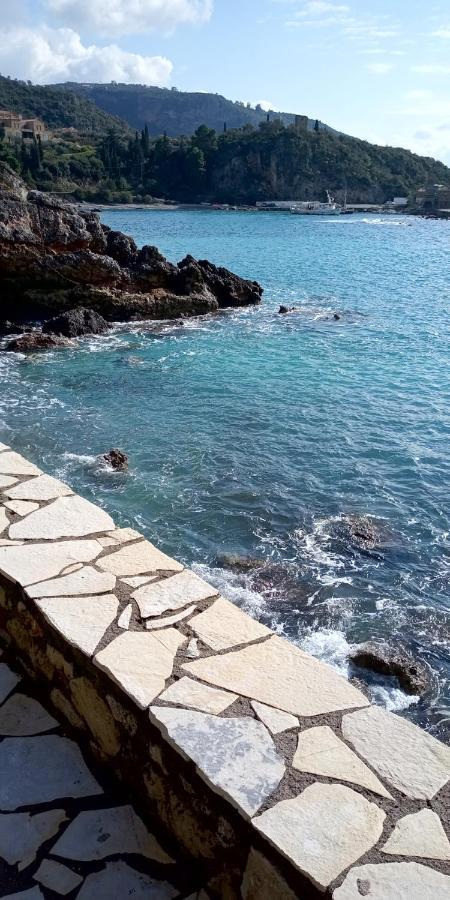 Aparthotel Gorgones, Sea-Front, Great View Kardamyli Exterior foto